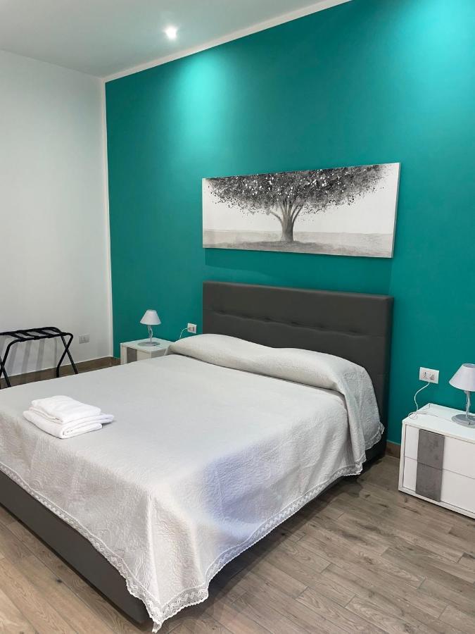 Dormire A Napoli Centro Holiday House Casa Vacanza Luaran gambar